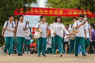 小老弟来了！恩德里克造访皇马基地，与安帅及诸位未来队友见面